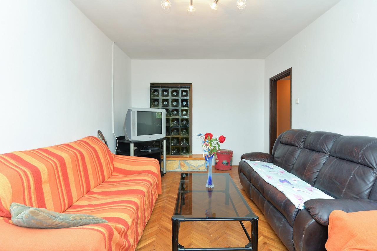 Apartments Dino 1700 ฟาชานา ภายนอก รูปภาพ